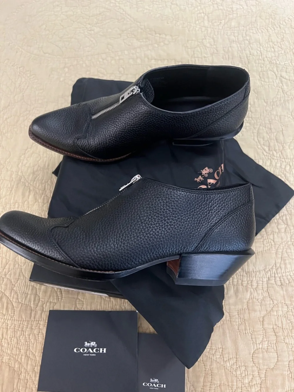 Coach womens cowboy Black booties in Pebbled Leather Front-Zip worn only 1 time - Picture 3 of 8